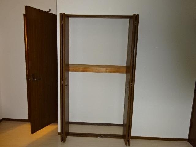 物件内観写真12　(収納)