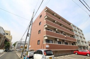 サダーズ伊福町外観写真