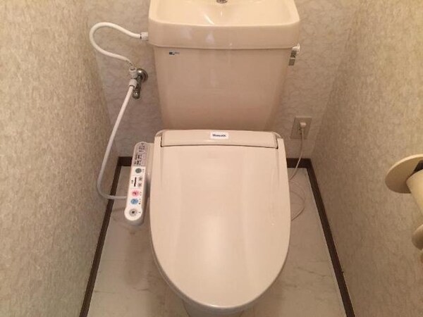 トイレ(シャワー付トイレ)