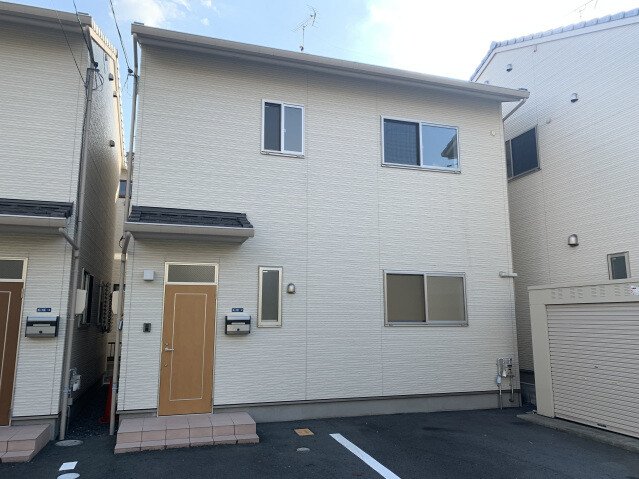 厚生町貸家E