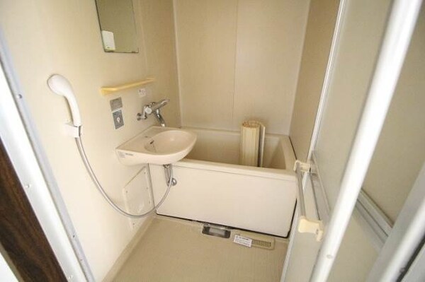 バス／シャワールーム等(同タイプのお部屋の写真です)