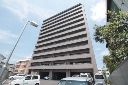 ロイヤルガーデン伊福町外観写真