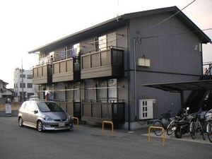 ダンディライオンB棟外観写真