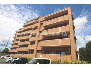 ライオンズマンション津高外観写真