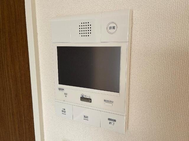 物件内観写真16　(カメラ付インターホン)