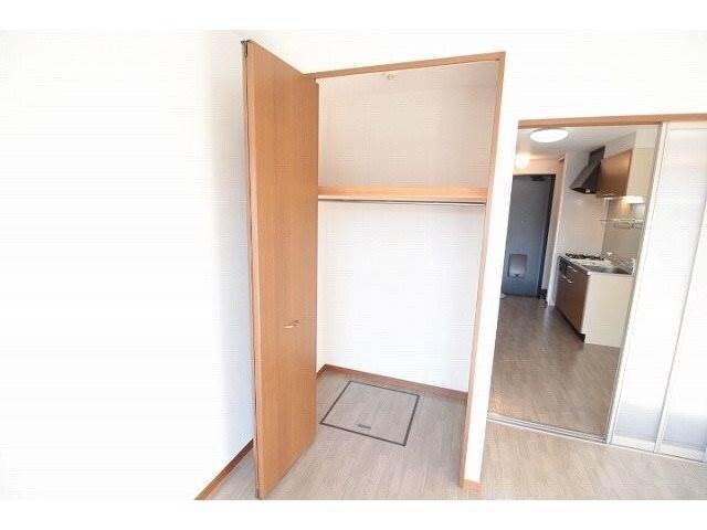 物件内観写真12　(収納)