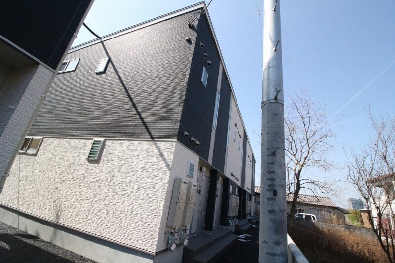 物件外観写真2　