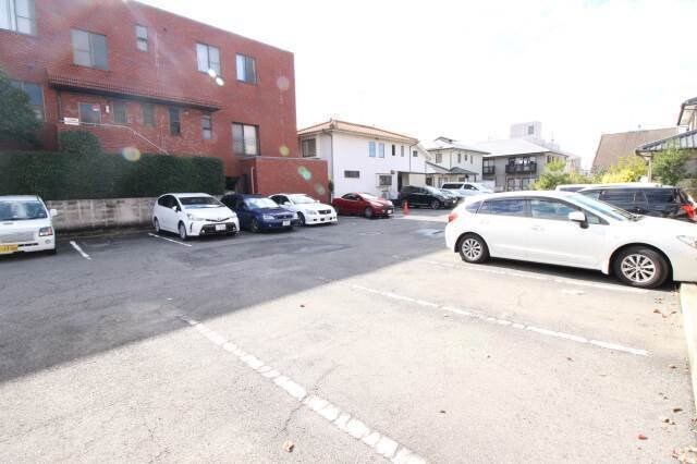 物件内観写真15　(駐車場)