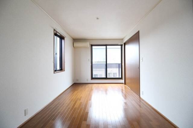 物件内観写真6　(同タイプのお部屋の写真です)