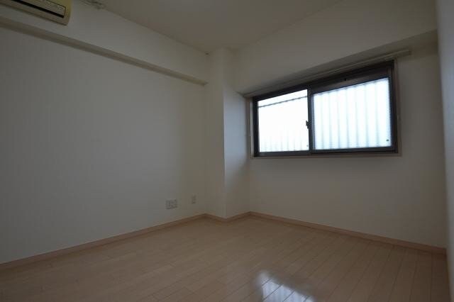 物件内観写真16　(寝室)