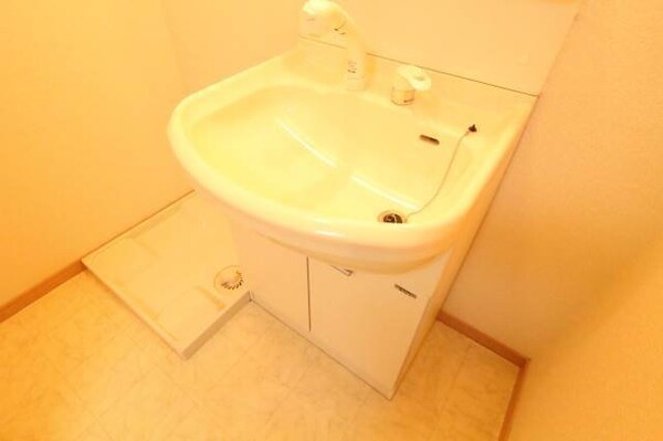 洗面所(別のお部屋の写真です。実際とは異なります。)