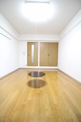 物件内観写真7　(別のお部屋の写真です。実際とは異なります。)