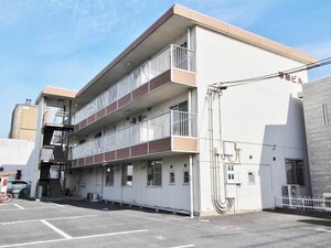 平和ビル外観写真