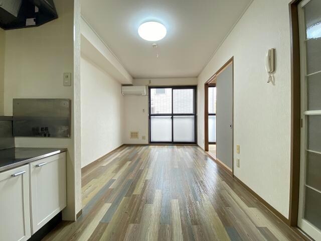 リビングダイニング