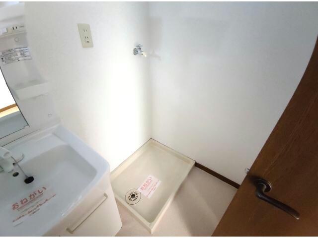 物件内観写真19　(洗濯機置き場)