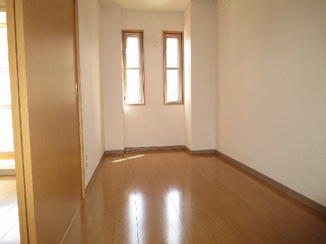 物件内観写真8　(洋室)