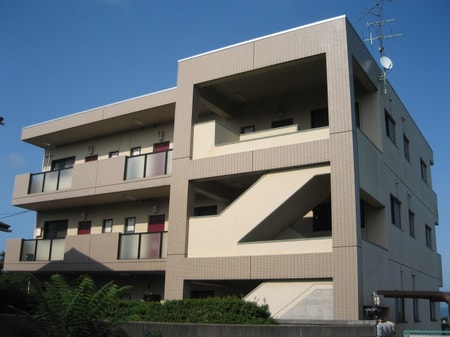 マンション緑ヶ丘外観写真