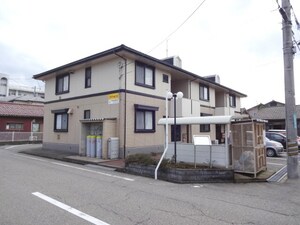 パリワールハウス外観写真