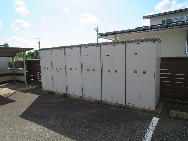 物件外観写真3　(物置)