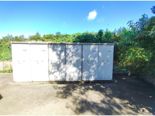 物件外観写真2　(物置)