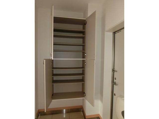 物件内観写真8　(シューズボックス)