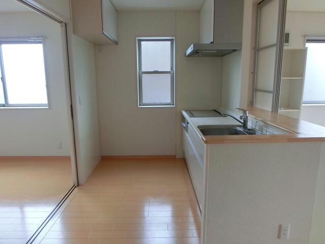 物件内観写真12　(キッチンスペース)