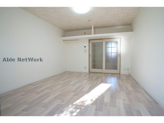 物件外観写真1　(他の部屋の写真です(106）)