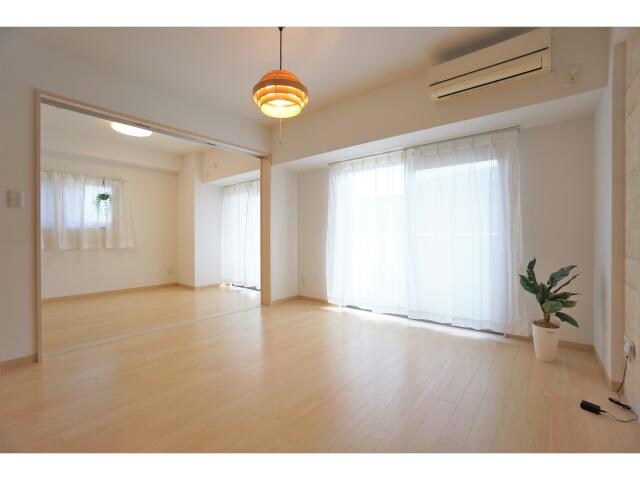 物件内観写真5　(角部屋)