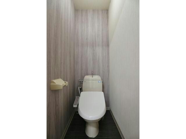 物件内観写真9　(温水洗浄便座付き)