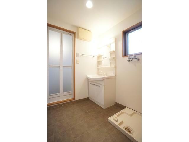 物件内観写真8　(シャンプードレッサー)