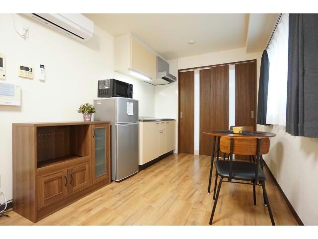 物件内観写真7　(2人掛けダイニングセット付)