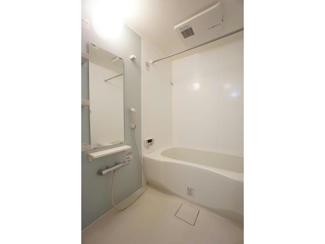 物件内観写真10　(浴室換気乾燥機付き)