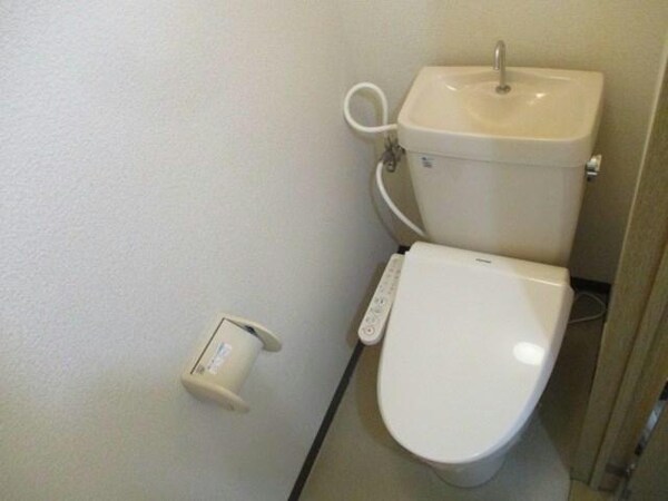 トイレ(他の部屋の写真です)