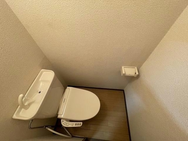 トイレ(他の部屋の写真です)