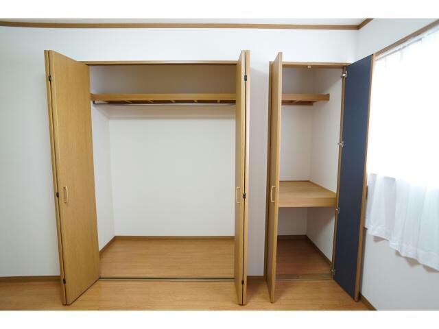 物件内観写真9　(別の部屋の写真です)