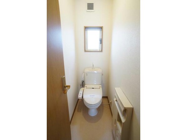 トイレ(別の部屋の写真です)