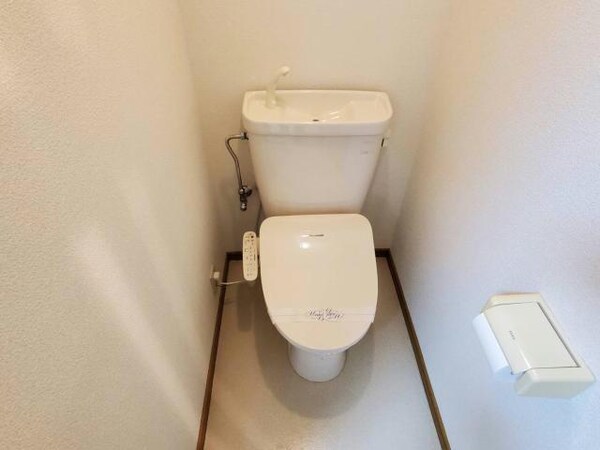 トイレ(他の部屋の写真です)