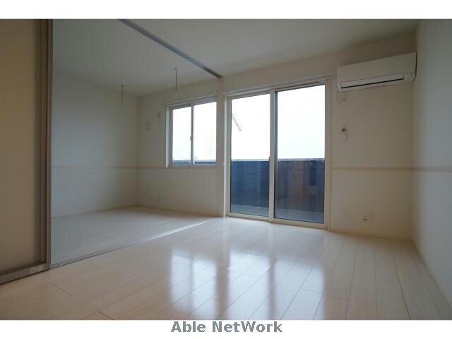 物件内観写真10　(他の部屋の写真です)