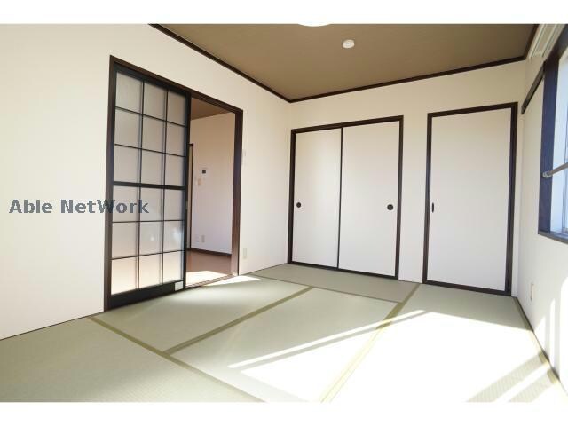 物件内観写真8　(洋室に変更します！)