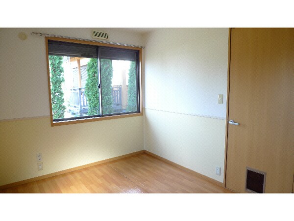 その他設備(ペット用ドア付き)