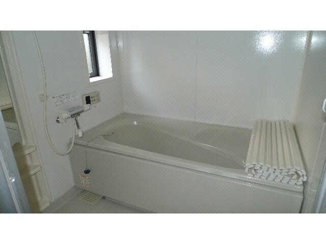 物件内観写真11　(広いお風呂・追炊き)