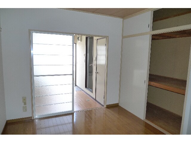 物件内観写真11　(リビング)