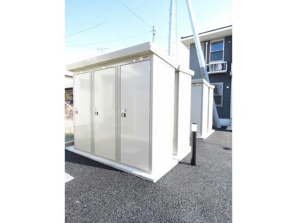 建物設備(専用物置)