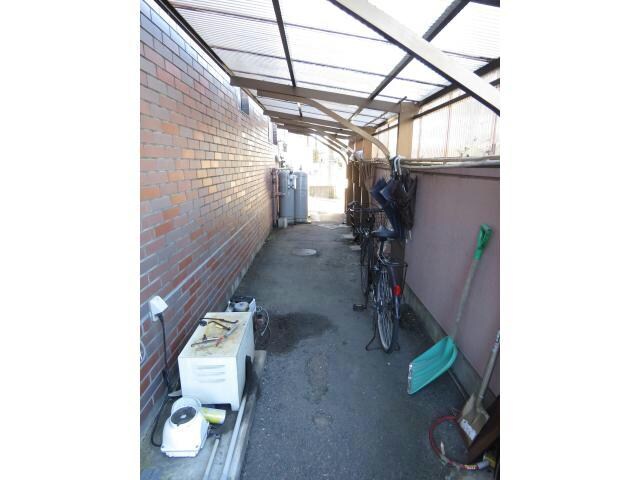 物件外観写真5　(駐輪場)