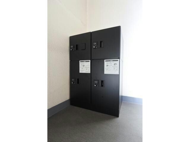 物件外観写真2　(宅配ボックス)