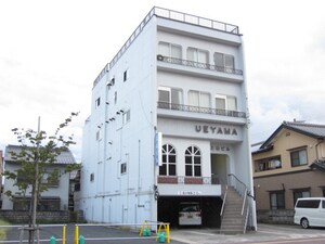 上山ビル外観写真