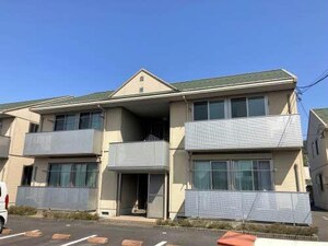 オーチャードＢ棟外観写真