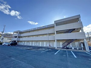 ニューカーサ永井川外観写真