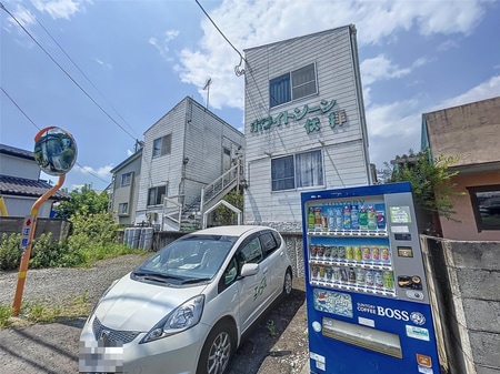 ホワイトゾーン伏拝外観写真