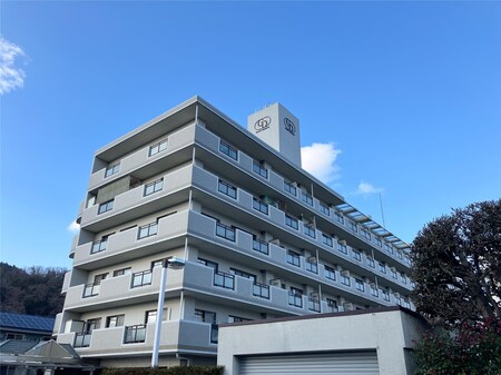 グランドムール松浪　205号室外観写真
